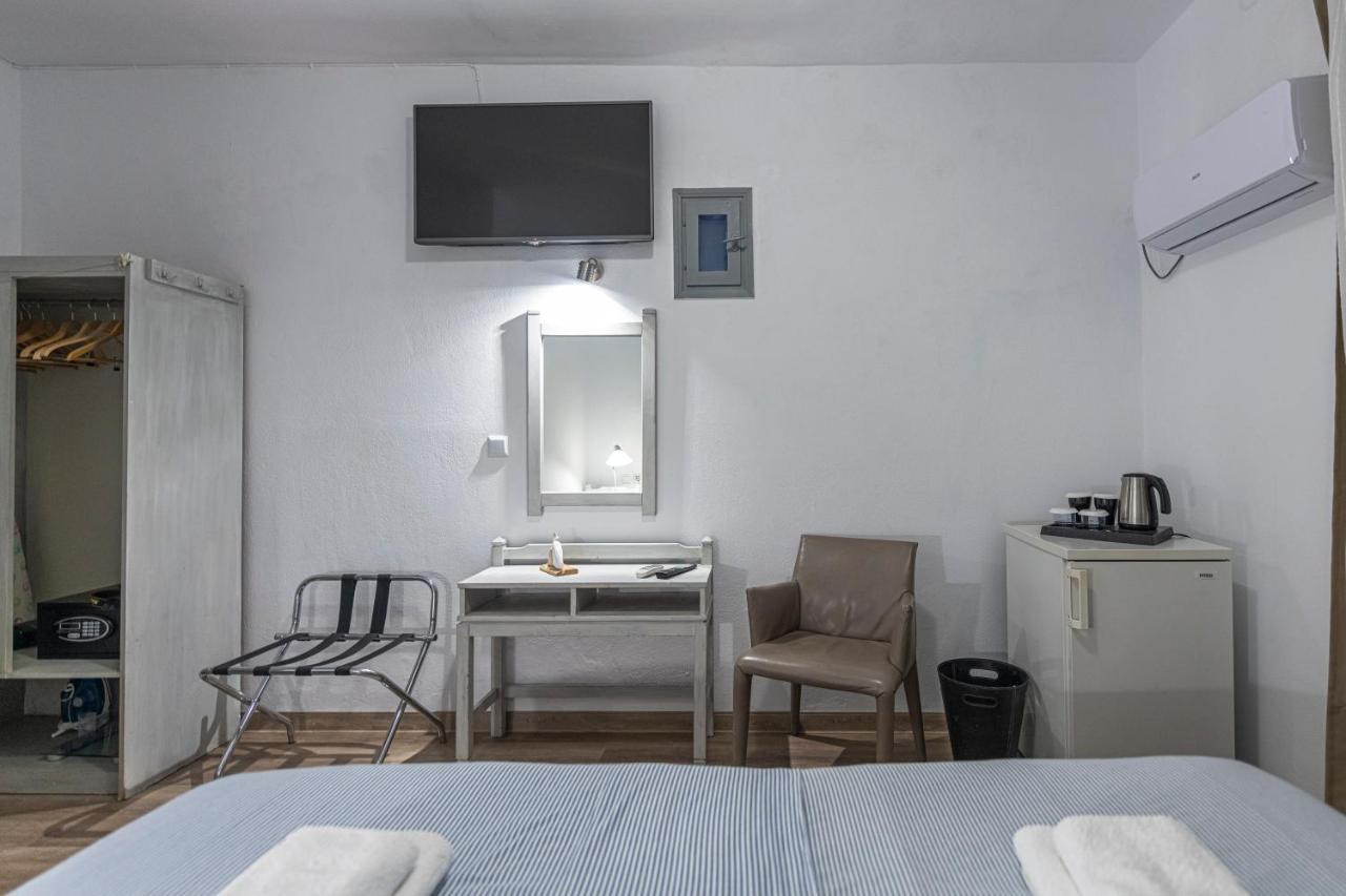 Hotel Manto Nausa Zewnętrze zdjęcie